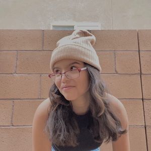 Meet your Posher, Ariela